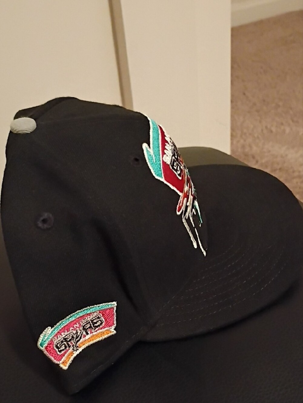 New Era San Antonio Spurs Black Snapback with Multicolor Drip Logo - Picture 2 of 4